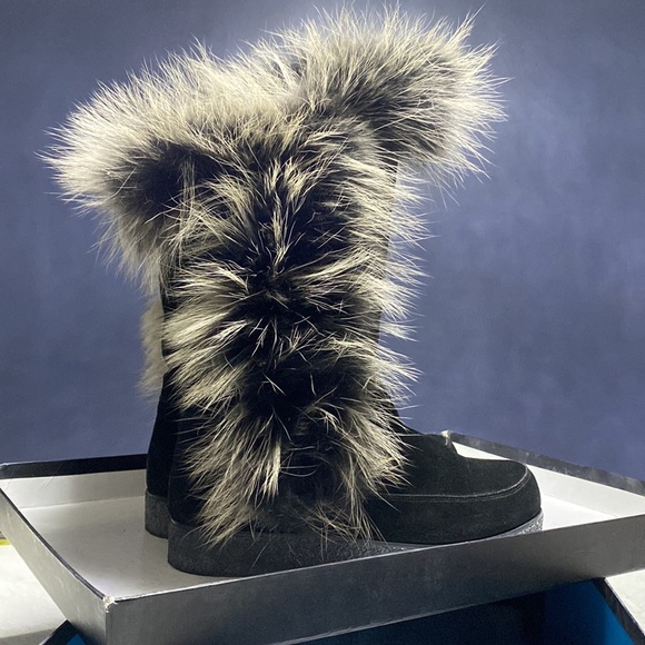 Real Fur Calf Winter Boots/Size 8 - Picture 3 of 14